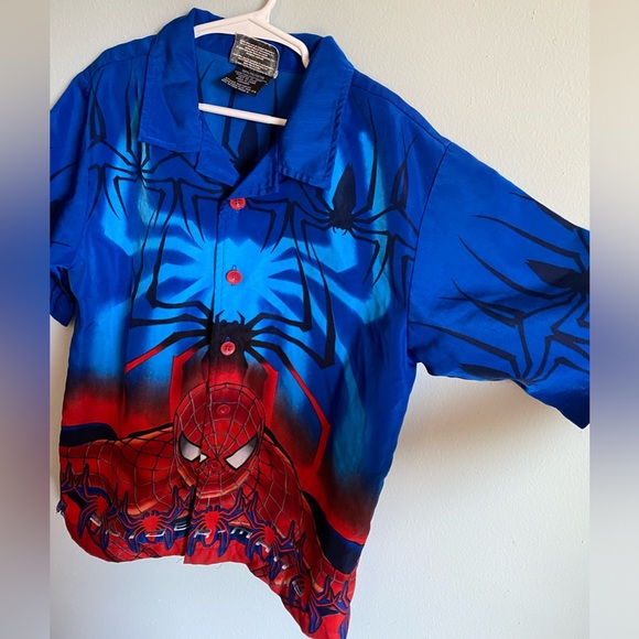 2004 Spiderman 2 button up shirt - Picture 4 of 9